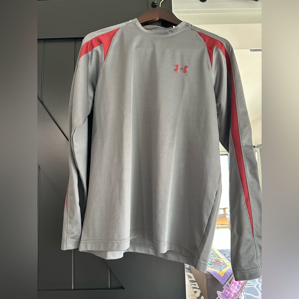 Medium Under Armor men long sleeve tshirt
